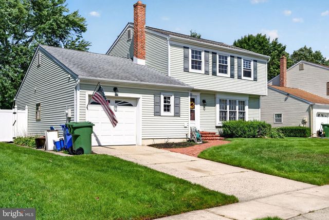 22 MIDWOOD RD, Marlton, NJ 08053