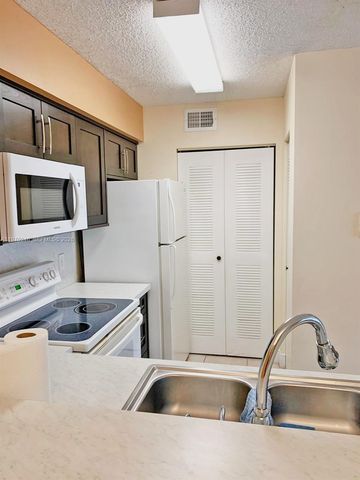 650 S Park Rd 24-5, Hollywood, FL 33021