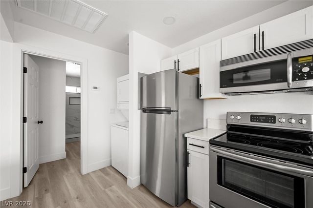 623 North 10th Street D, Las Vegas, NV 89101