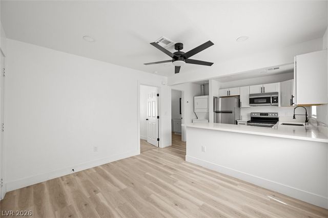 623 North 10th Street D, Las Vegas, NV 89101