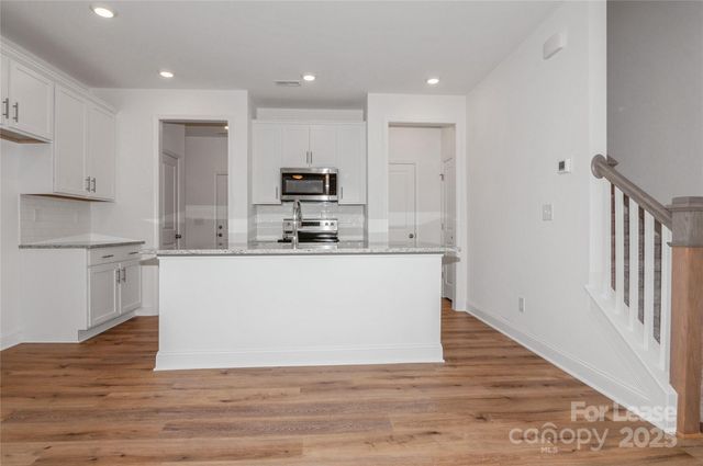 6006 Cedar Chip Way, Matthews, NC 28105