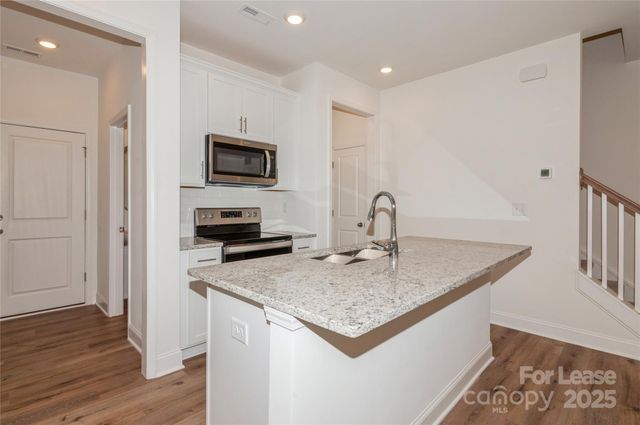 6006 Cedar Chip Way, Matthews, NC 28105