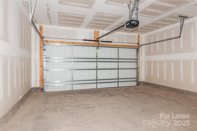 6006 Cedar Chip Way, Matthews, NC 28105