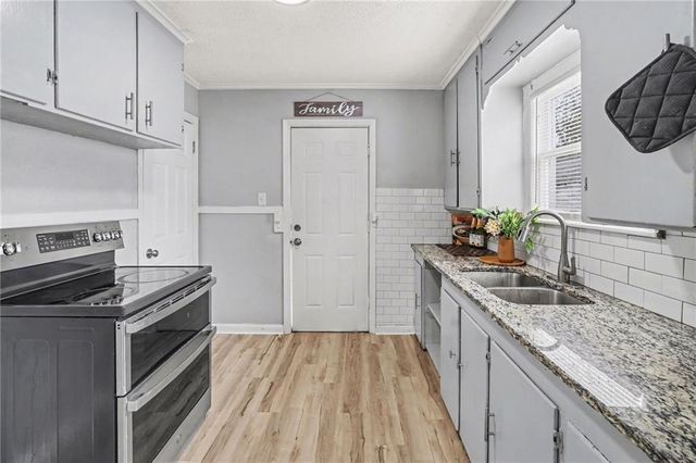 1434 E 80th Street, Kansas City, MO 64131