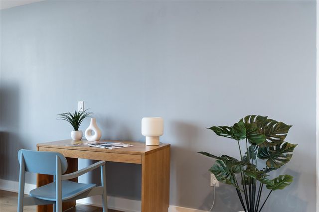 48 East Ave 2010, Austin, TX 78701