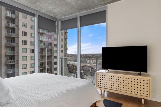 48 East Ave 2010, Austin, TX 78701