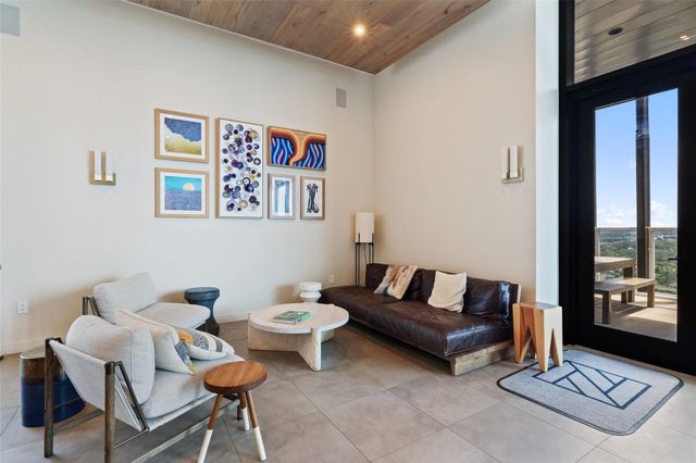 48 East Ave 2010, Austin, TX 78701