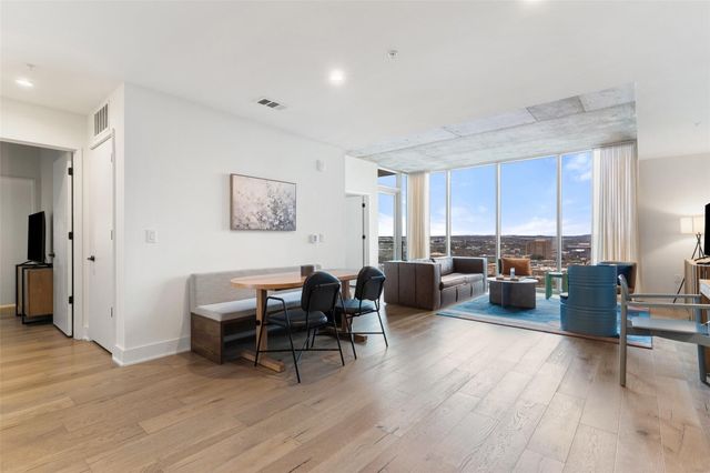 48 East Ave 2010, Austin, TX 78701