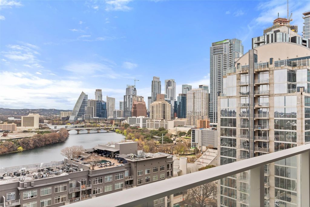 48 East Ave 2010, Austin, TX 78701