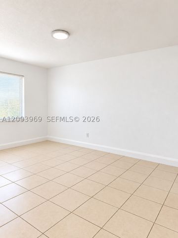 8405 NW 8th St 103, Miami, FL 33126