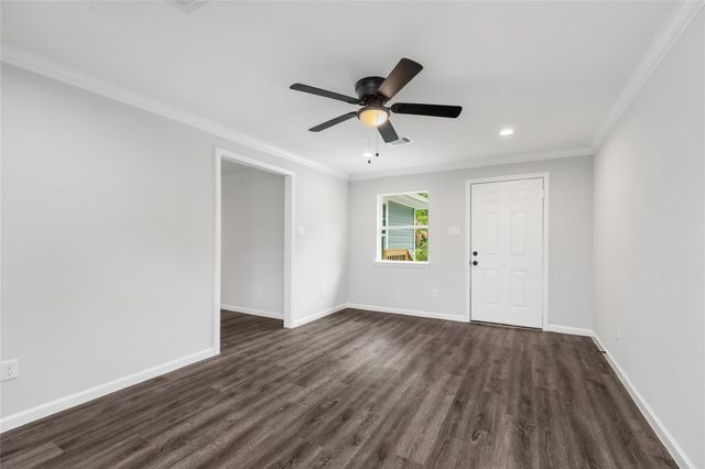 6525 Sealey Street, Houston, TX 77091