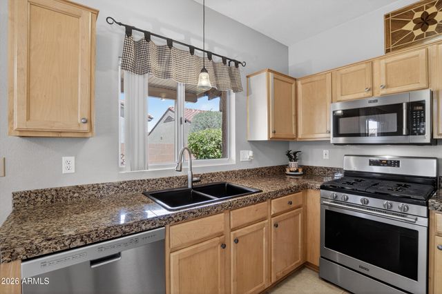 15418 W ARZON Way, Sun City West, AZ 85375
