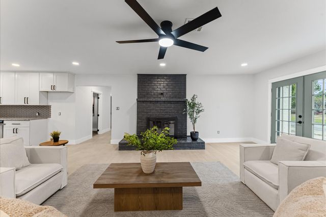 8655 Tilgham Street, Houston, TX 77029