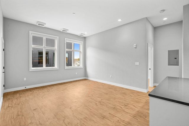 524 Main Street 8, Melrose, MA 02176