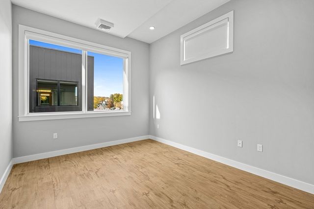 524 Main Street 8, Melrose, MA 02176