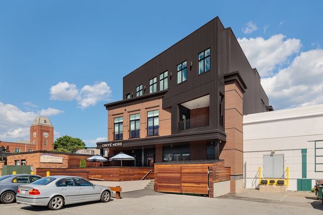 524 Main Street 8, Melrose, MA 02176