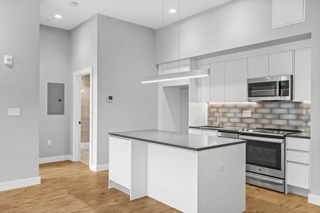 524 Main Street 8, Melrose, MA 02176