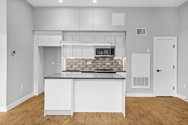 524 Main Street 8, Melrose, MA 02176