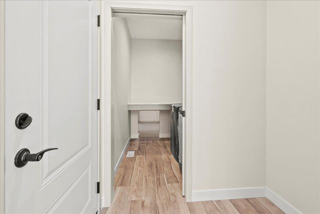 3921 Broomfield Drive, Cedar Falls, IA 50613