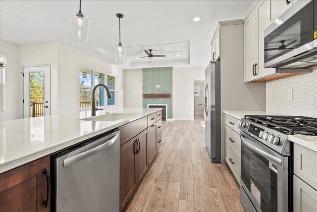 3921 Broomfield Drive, Cedar Falls, IA 50613