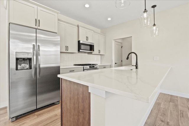 3921 Broomfield Drive, Cedar Falls, IA 50613