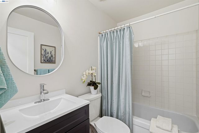 4350 Columbine Dr, Pleasanton, CA 94588