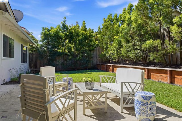 4350 Columbine Dr, Pleasanton, CA 94588