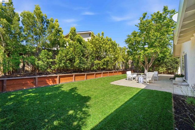 4350 Columbine Dr, Pleasanton, CA 94588