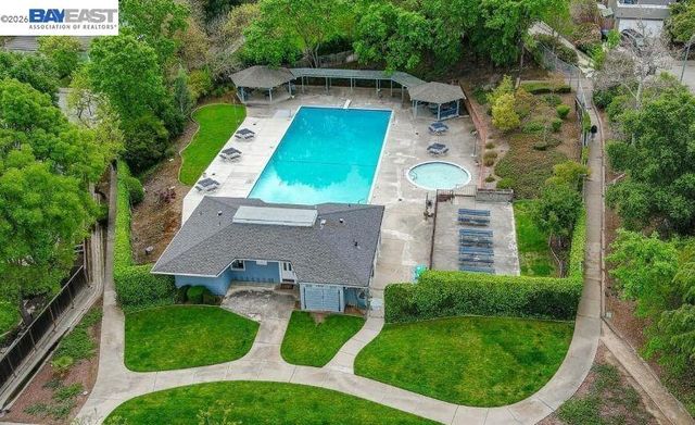 4350 Columbine Dr, Pleasanton, CA 94588