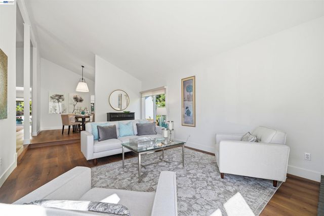 4350 Columbine Dr, Pleasanton, CA 94588
