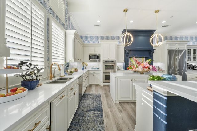 1705 Bison Meadow Lane, Heath, TX 75032