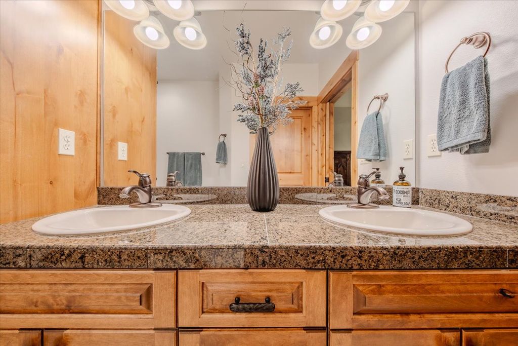 7175 US Highway 93 S #3-104, Lakeside, MT 59922 photo 32