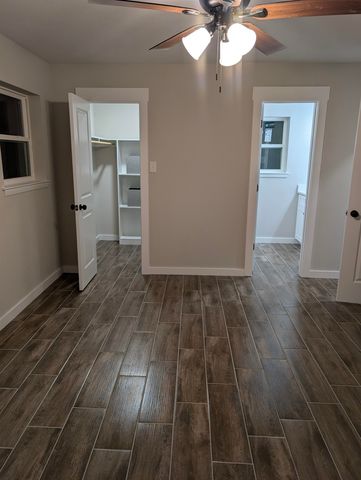 1145 Cuniff Rd, Sour Lake, TX 77659