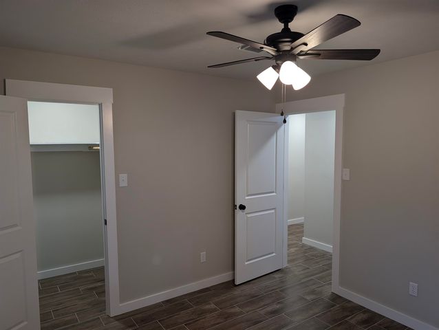 1145 Cuniff Rd, Sour Lake, TX 77659