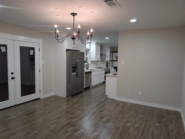 1145 Cuniff Rd, Sour Lake, TX 77659