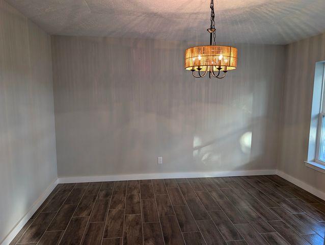 1145 Cuniff Rd, Sour Lake, TX 77659