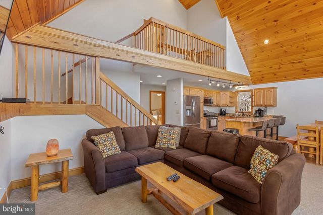 220 WOODLANDS HILL LN, Oakland, MD 21550