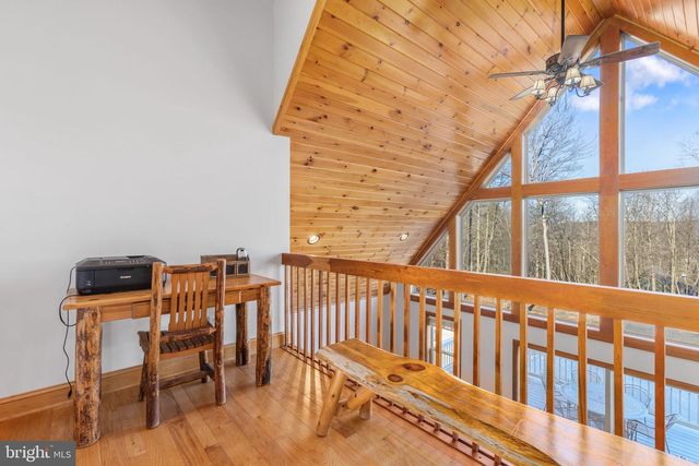 220 WOODLANDS HILL LN, Oakland, MD 21550