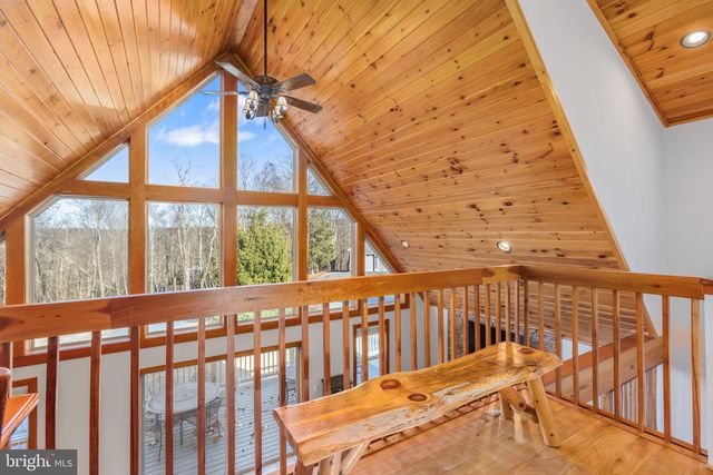 220 WOODLANDS HILL LN, Oakland, MD 21550