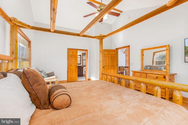 220 WOODLANDS HILL LN, Oakland, MD 21550