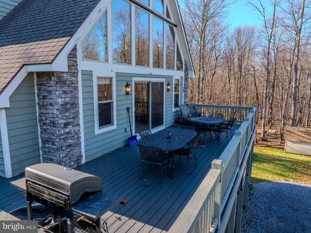 220 WOODLANDS HILL LN, Oakland, MD 21550