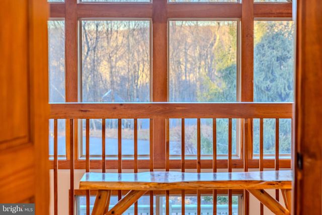 220 WOODLANDS HILL LN, Oakland, MD 21550