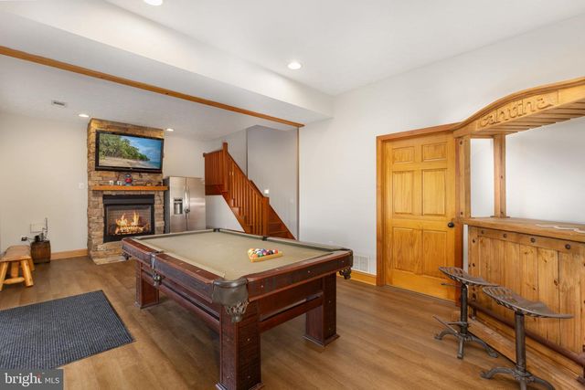 220 WOODLANDS HILL LN, Oakland, MD 21550