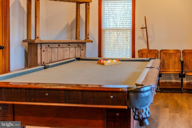 220 WOODLANDS HILL LN, Oakland, MD 21550