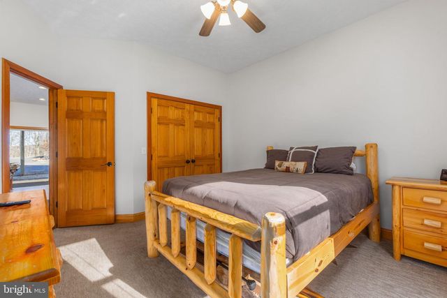 220 WOODLANDS HILL LN, Oakland, MD 21550