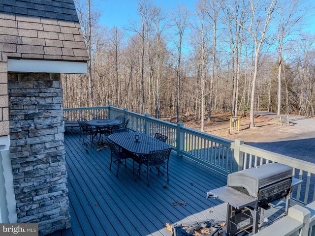 220 WOODLANDS HILL LN, Oakland, MD 21550