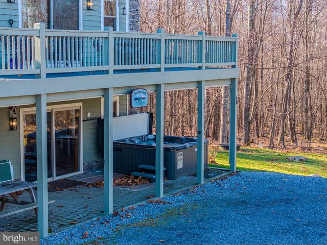 220 WOODLANDS HILL LN, Oakland, MD 21550