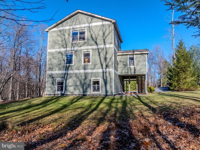 220 WOODLANDS HILL LN, Oakland, MD 21550