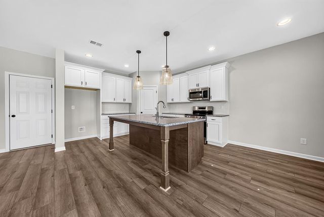 6 Liberty Place, Fort Mitchell, AL 36856