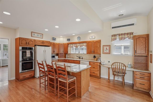 370 Hempstead Avenue, Rockville Centre, NY 11570